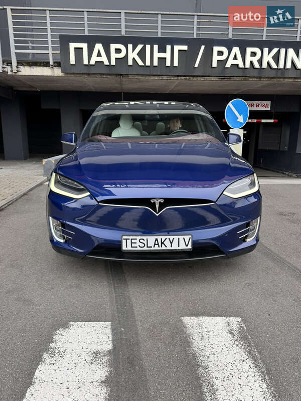 Внедорожник / Кроссовер Tesla Model X 2017 в Киеве