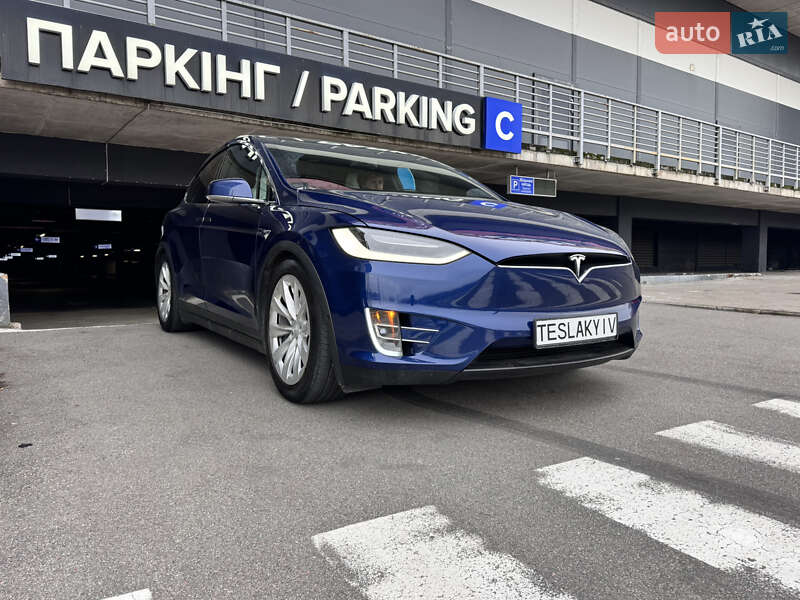 Внедорожник / Кроссовер Tesla Model X 2017 в Киеве