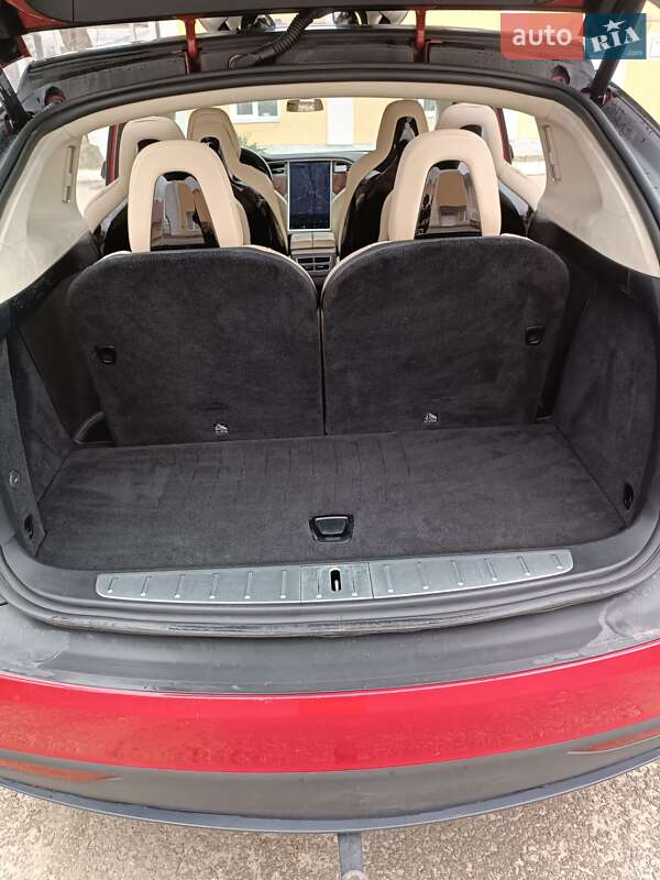 Внедорожник / Кроссовер Tesla Model X 2017 в Стрые