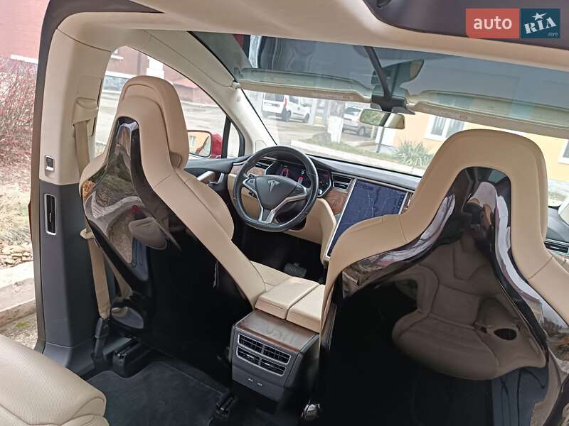 Внедорожник / Кроссовер Tesla Model X 2017 в Стрые