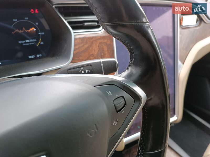 Внедорожник / Кроссовер Tesla Model X 2017 в Стрые