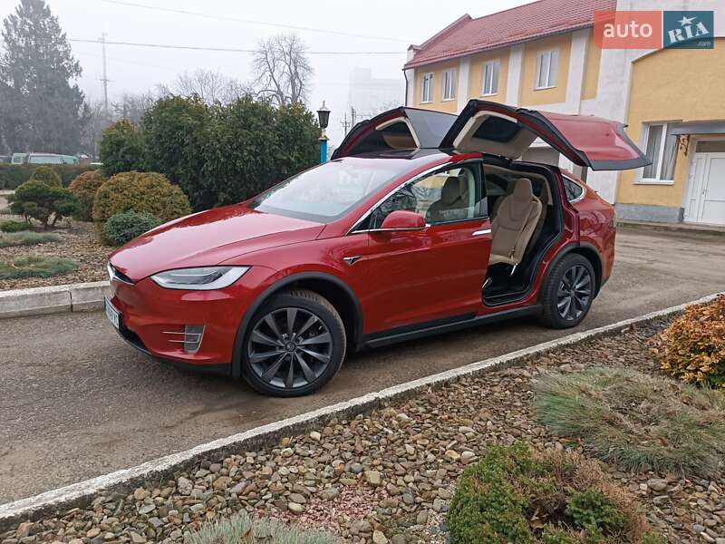 Внедорожник / Кроссовер Tesla Model X 2017 в Стрые