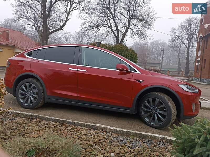 Внедорожник / Кроссовер Tesla Model X 2017 в Стрые
