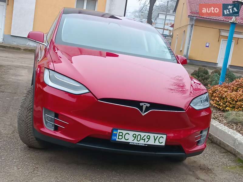 Внедорожник / Кроссовер Tesla Model X 2017 в Стрые
