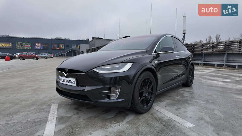 Внедорожник / Кроссовер Tesla Model X 2016 в Киеве