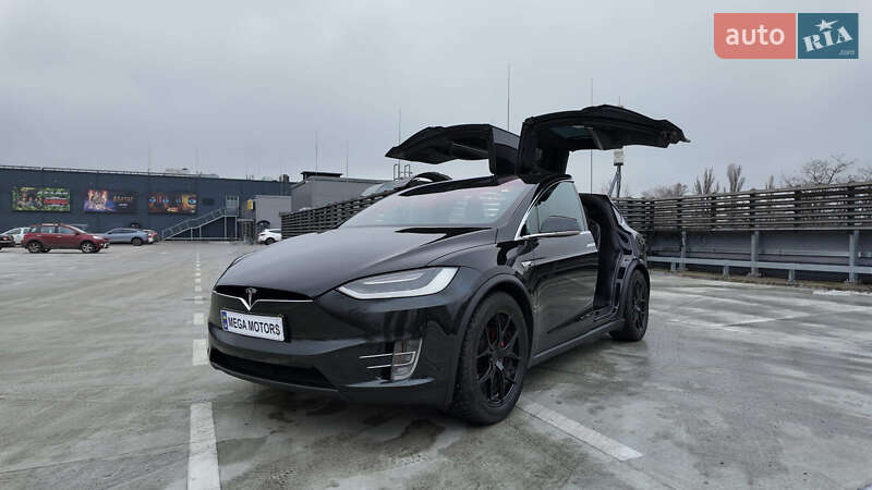 Внедорожник / Кроссовер Tesla Model X 2016 в Киеве