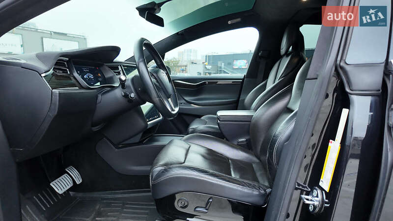 Внедорожник / Кроссовер Tesla Model X 2016 в Киеве