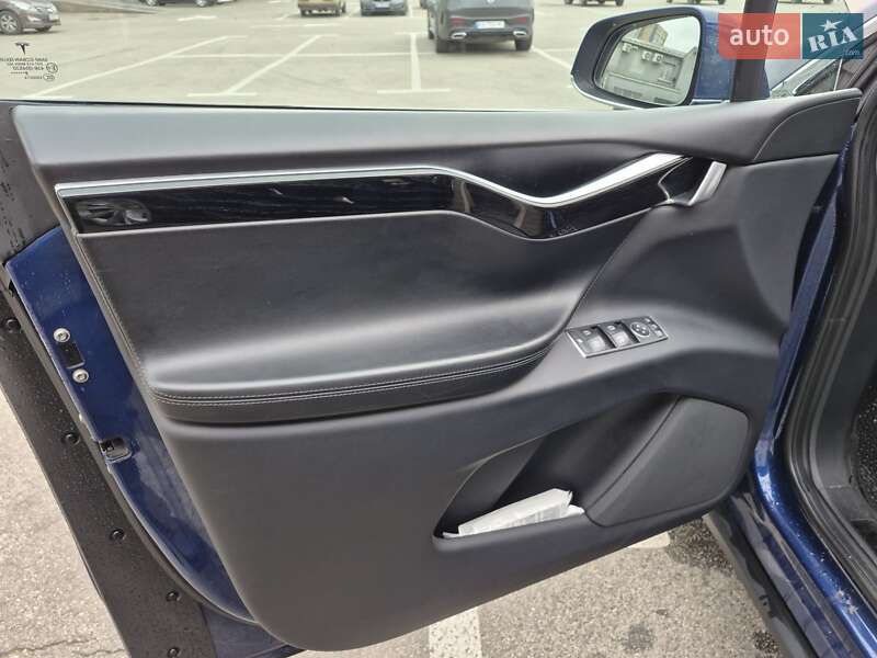 Внедорожник / Кроссовер Tesla Model X 2016 в Киеве фото 6 Внедорожник / Кроссовер Tesla Model X 2016 в Киеве