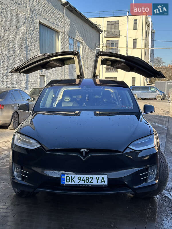 Tesla Model X 2016