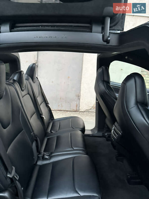 Внедорожник / Кроссовер Tesla Model X 2017 в Киеве