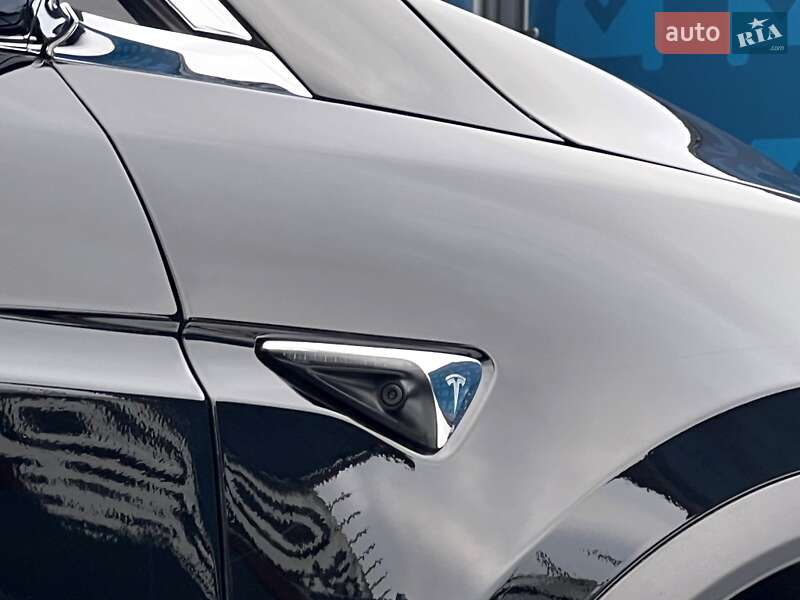 Внедорожник / Кроссовер Tesla Model X 2019 в Киеве