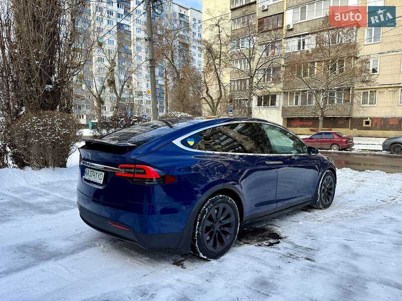Внедорожник / Кроссовер Tesla Model X 2018 в Киеве