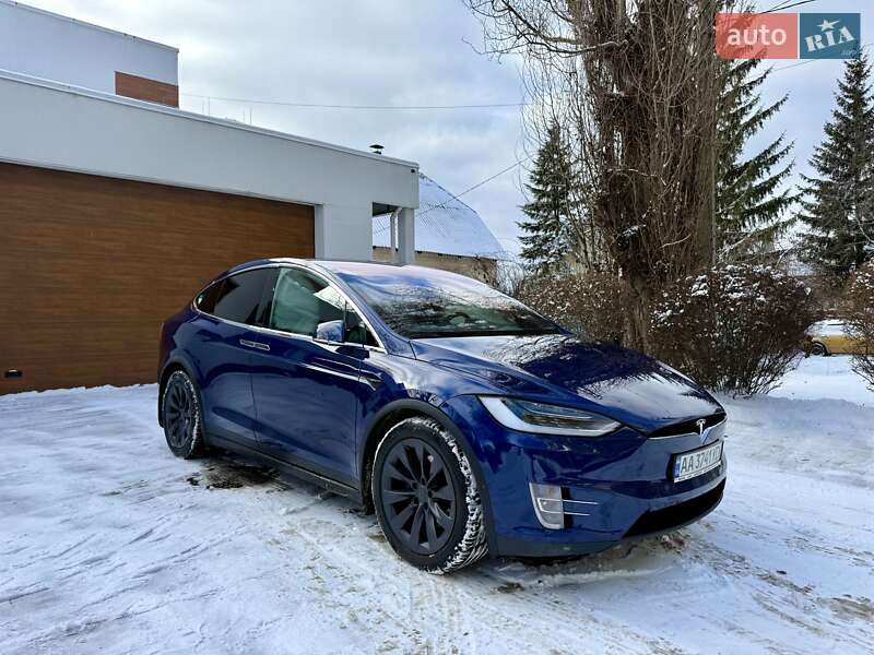 Внедорожник / Кроссовер Tesla Model X 2018 в Киеве