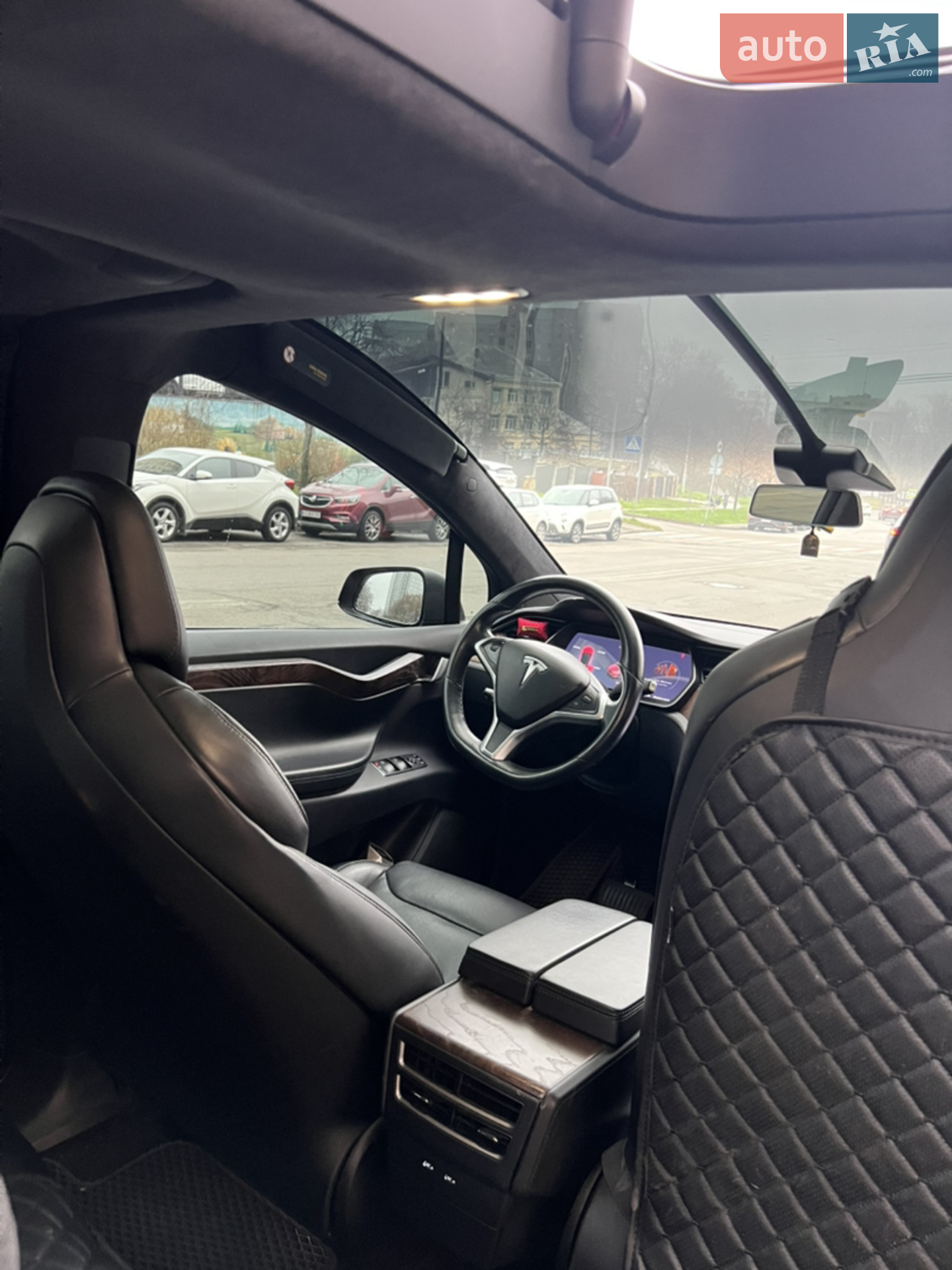 Tesla Model X 2019 VIN 5YJXCAE22KF152646 фото оголошення 13 з 15