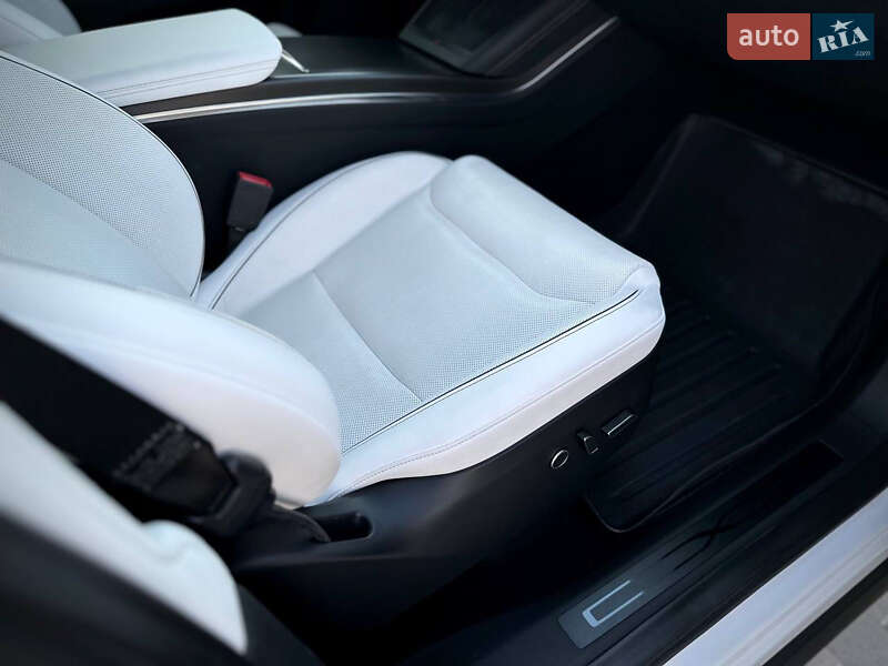 Позашляховик / Кросовер Tesla Model X 2022 в Мукачевому