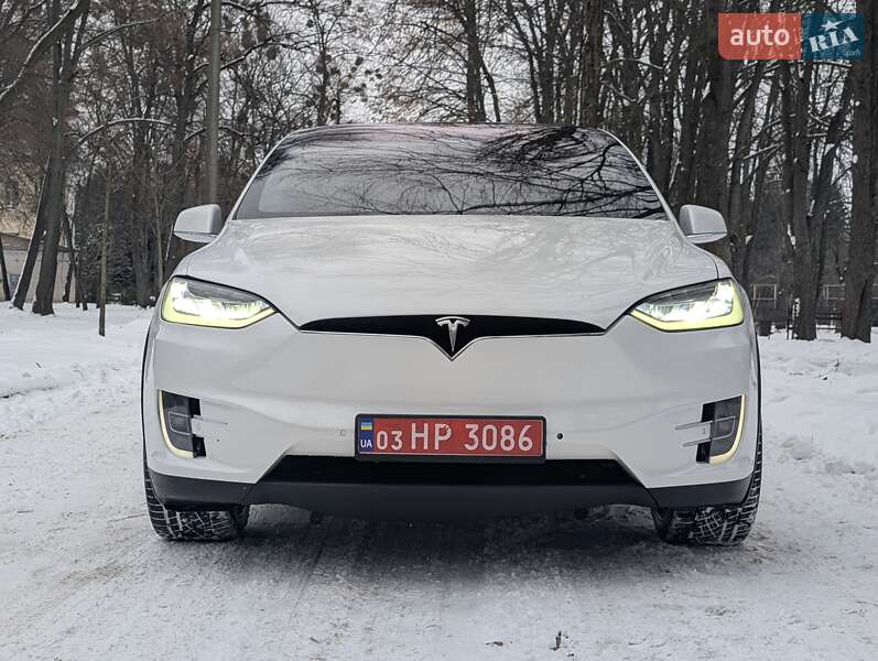 Позашляховик / Кросовер Tesla Model X 2017 в Києві фото 2 Позашляховик / Кросовер Tesla Model X 2017 в Києві