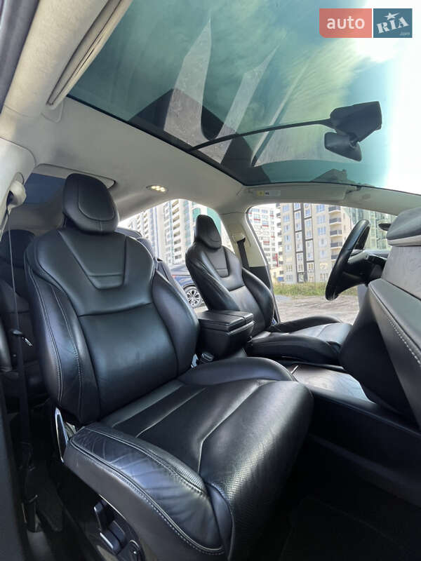 Внедорожник / Кроссовер Tesla Model X 2016 в Львове