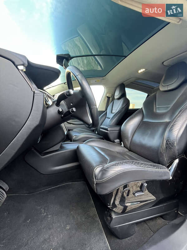 Внедорожник / Кроссовер Tesla Model X 2016 в Львове