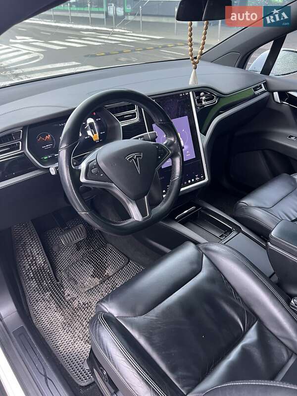 Внедорожник / Кроссовер Tesla Model X 2016 в Киеве