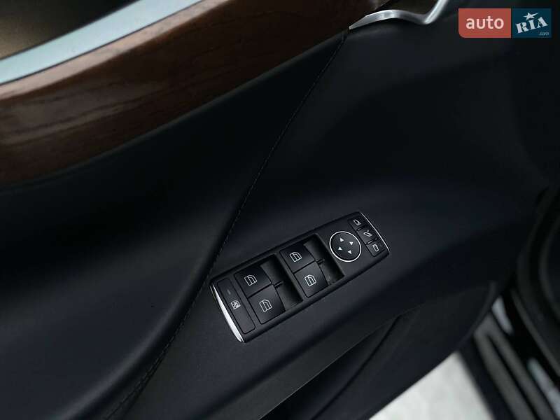 Внедорожник / Кроссовер Tesla Model X 2020 в Киеве