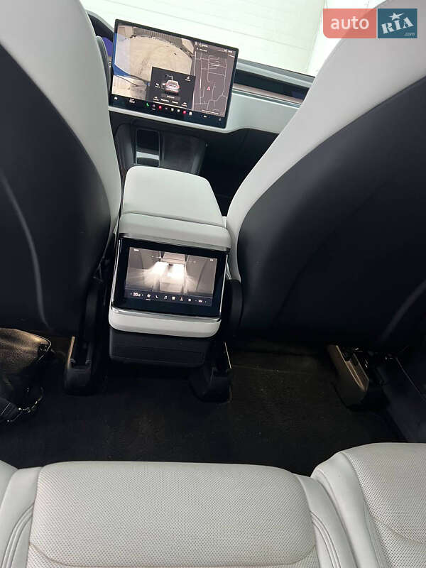 Внедорожник / Кроссовер Tesla Model X 2023 в Киеве