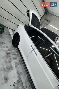 Внедорожник / Кроссовер Tesla Model X 2019 в Киеве