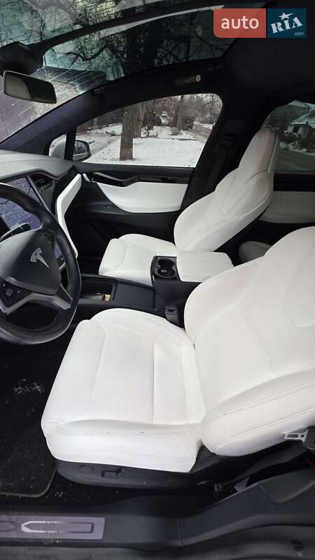 Внедорожник / Кроссовер Tesla Model X 2018 в Кривом Роге