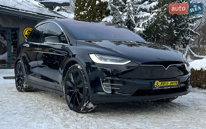 Позашляховик / Кросовер Tesla Model X 2018 в Львові