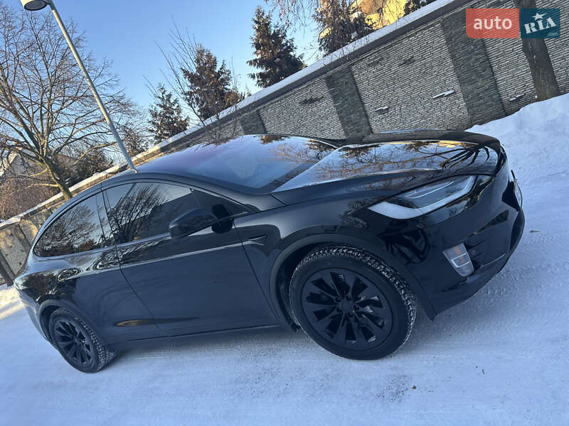 Внедорожник / Кроссовер Tesla Model X 2018 в Днепре