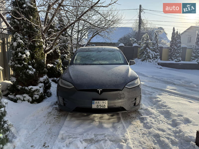 Позашляховик / Кросовер Tesla Model X 2016 в Києві