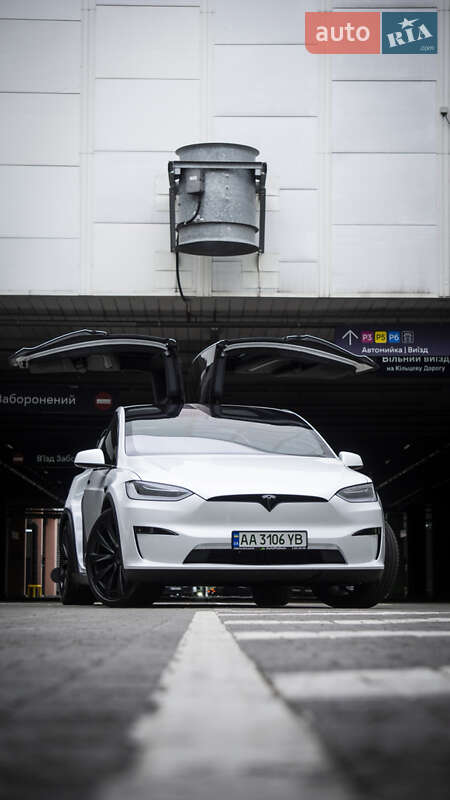 Внедорожник / Кроссовер Tesla Model X 2022 в Киеве