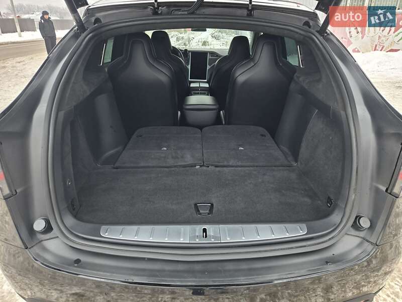 Позашляховик / Кросовер Tesla Model X 2017 в Києві фото 24 Позашляховик / Кросовер Tesla Model X 2017 в Києві