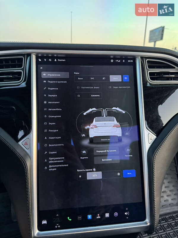 Позашляховик / Кросовер Tesla Model X 2018 в Львові