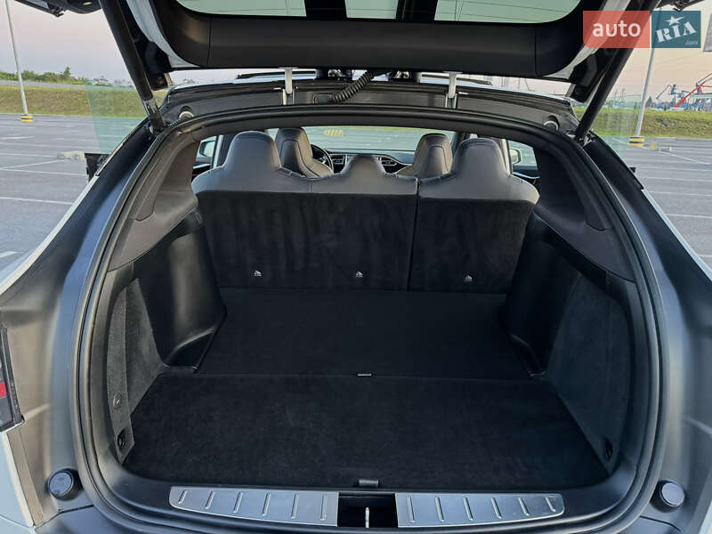 Позашляховик / Кросовер Tesla Model X 2018 в Львові