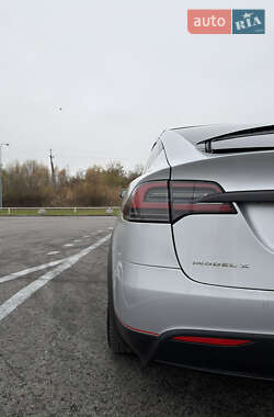 Внедорожник / Кроссовер Tesla Model X 2017 в Львове