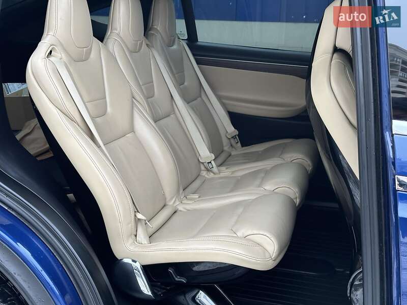 Внедорожник / Кроссовер Tesla Model X 2016 в Одессе фото 16 Внедорожник / Кроссовер Tesla Model X 2016 в Одессе