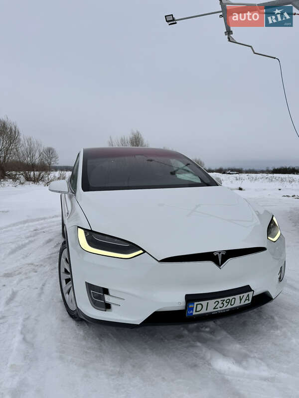 Позашляховик / Кросовер Tesla Model X 2018 в Львові
