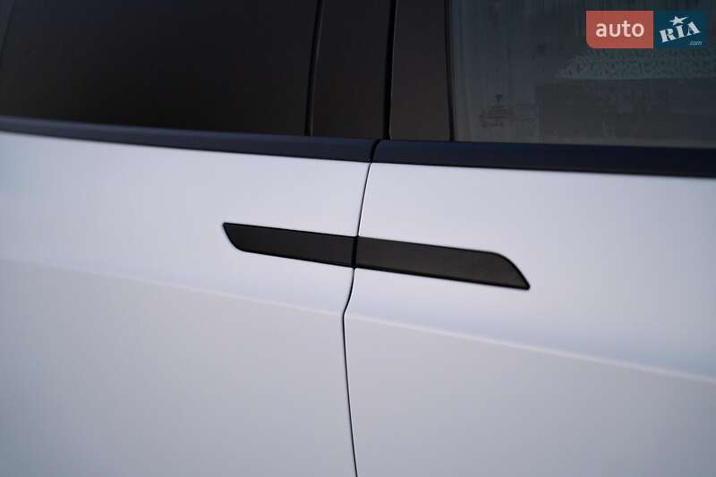 Внедорожник / Кроссовер Tesla Model X 2023 в Черновцах