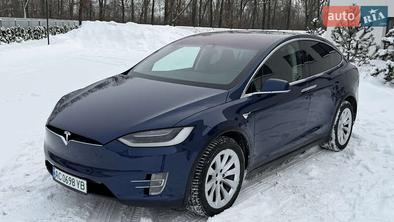 Внедорожник / Кроссовер Tesla Model X 2017 в Луцке