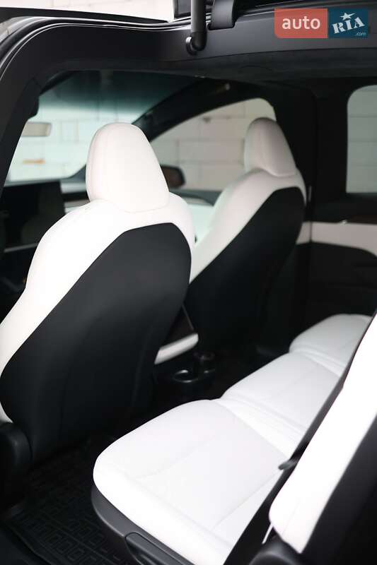 Позашляховик / Кросовер Tesla Model X 2023 в Дніпрі