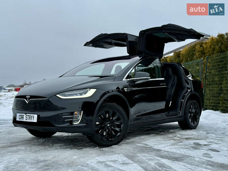 Позашляховик / Кросовер Tesla Model X 2017 в Стрию