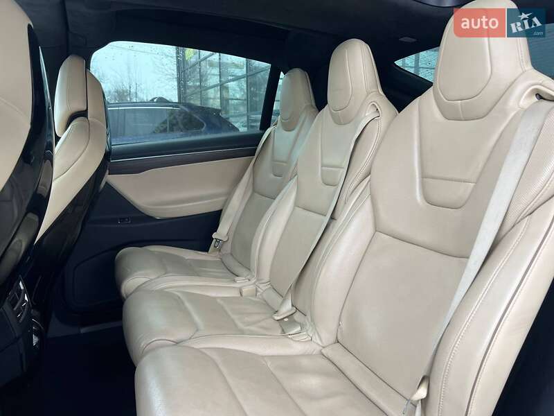 Позашляховик / Кросовер Tesla Model X 2016 в Івано-Франківську фото 17 Позашляховик / Кросовер Tesla Model X 2016 в Івано-Франківську