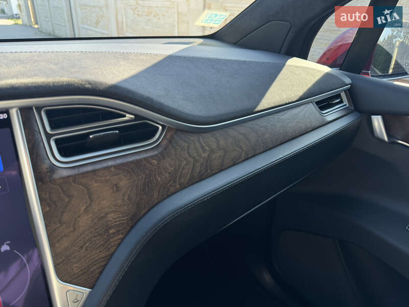 Внедорожник / Кроссовер Tesla Model X 2017 в Львове