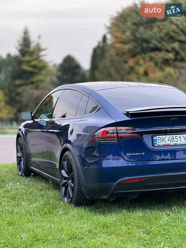 Позашляховик / Кросовер Tesla Model X 2016 в Рівному фото 9 Позашляховик / Кросовер Tesla Model X 2016 в Рівному