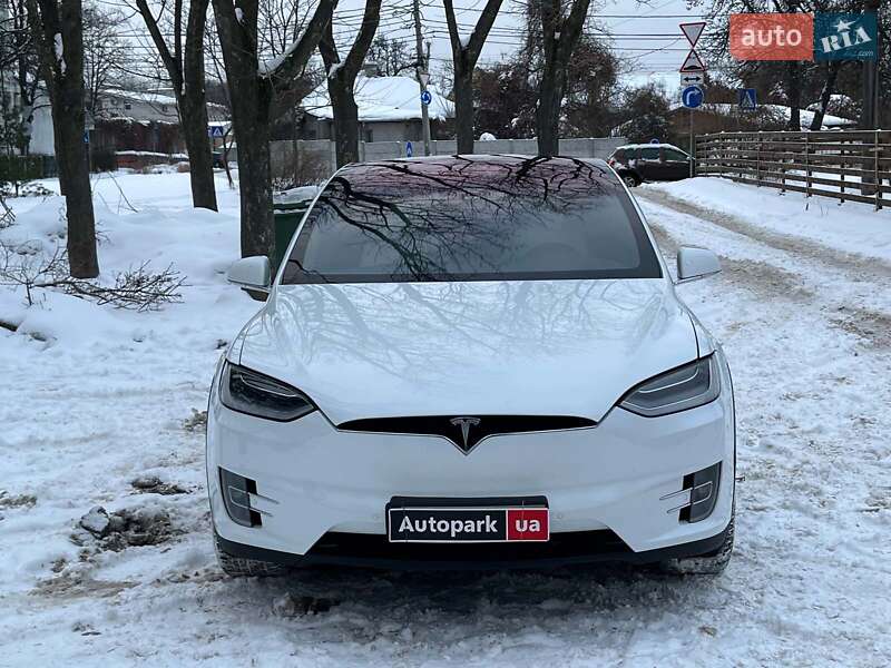 Позашляховик / Кросовер Tesla Model X 2019 в Києві