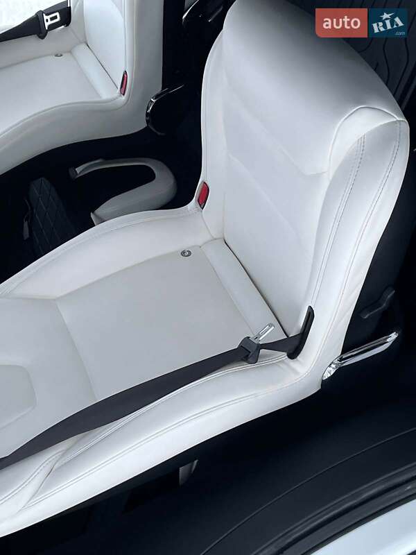 Позашляховик / Кросовер Tesla Model X 2019 в Києві
