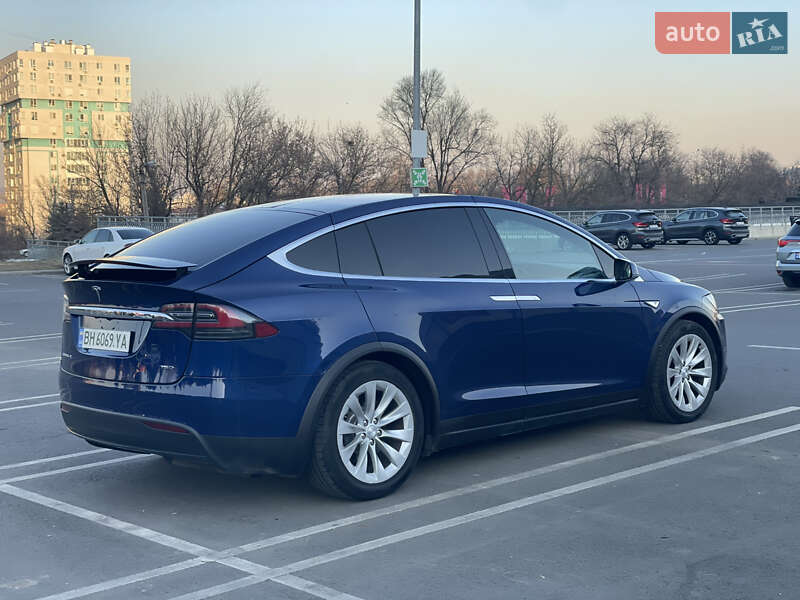 Позашляховик / Кросовер Tesla Model X 2016 в Одесі фото 5 Позашляховик / Кросовер Tesla Model X 2016 в Одесі
