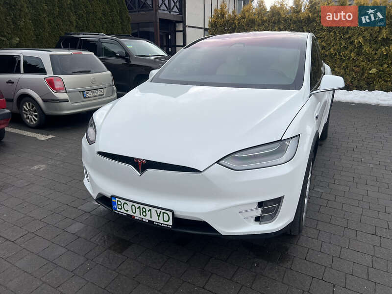 Внедорожник / Кроссовер Tesla Model X 2019 в Стрые