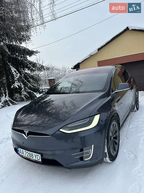 Позашляховик / Кросовер Tesla Model X 2018 в Києві