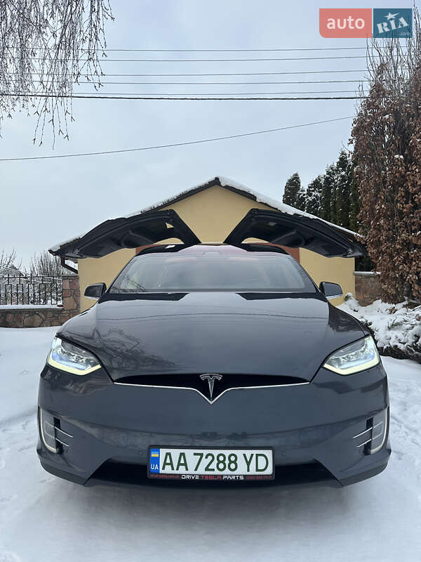 Позашляховик / Кросовер Tesla Model X 2018 в Києві